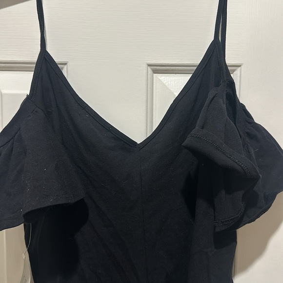 NEW w/tags Black cold shoulder XL body suit with ruffle sleeve - Picture 3 of 7